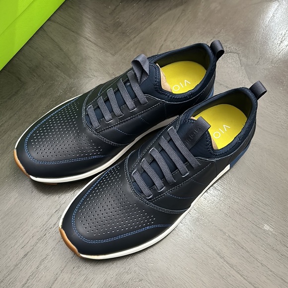 Vionic Trent Sneaker - Picture 12 of 16